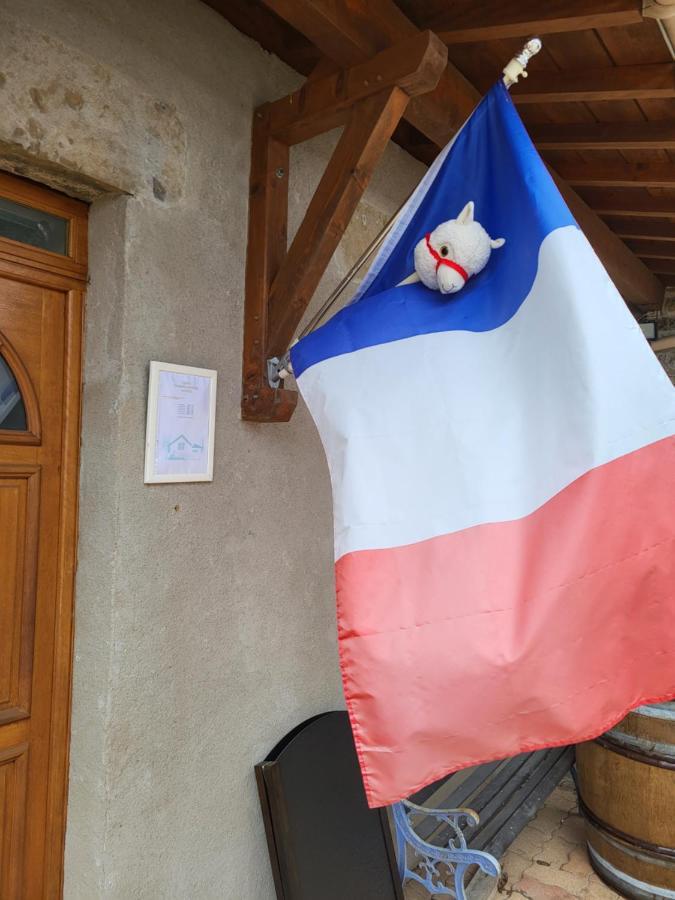 Gite La Providence Saint-Sernin-du-Plain Εξωτερικό φωτογραφία